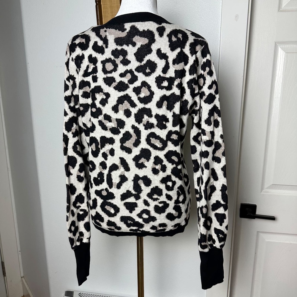 Vince Camuto Cheetah Print Black Beige Cardigan Sweater sz XS - Picture 5 of 8